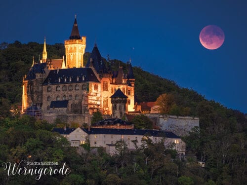 Beleuchtetes Schloss mit Vollmond, Mondfinsternis, Wernigerode.