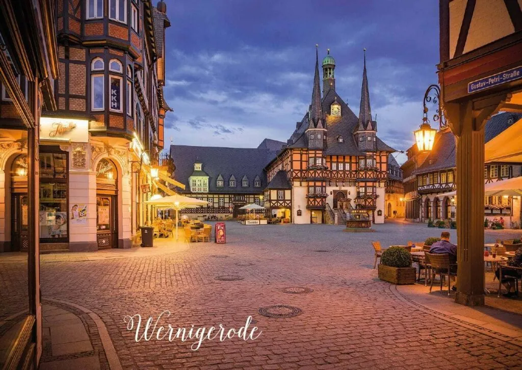 Rathaus bei Nacht | Postkarte | Stadtansichten Wernigerode Rathaus mit Marktplatz bei Nacht (Postkarte)