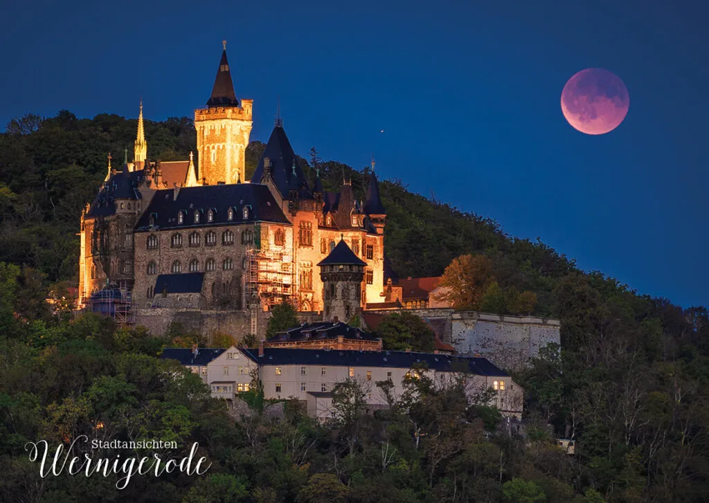 Beleuchtetes Schloss mit Vollmond, Mondfinsternis, Wernigerode.