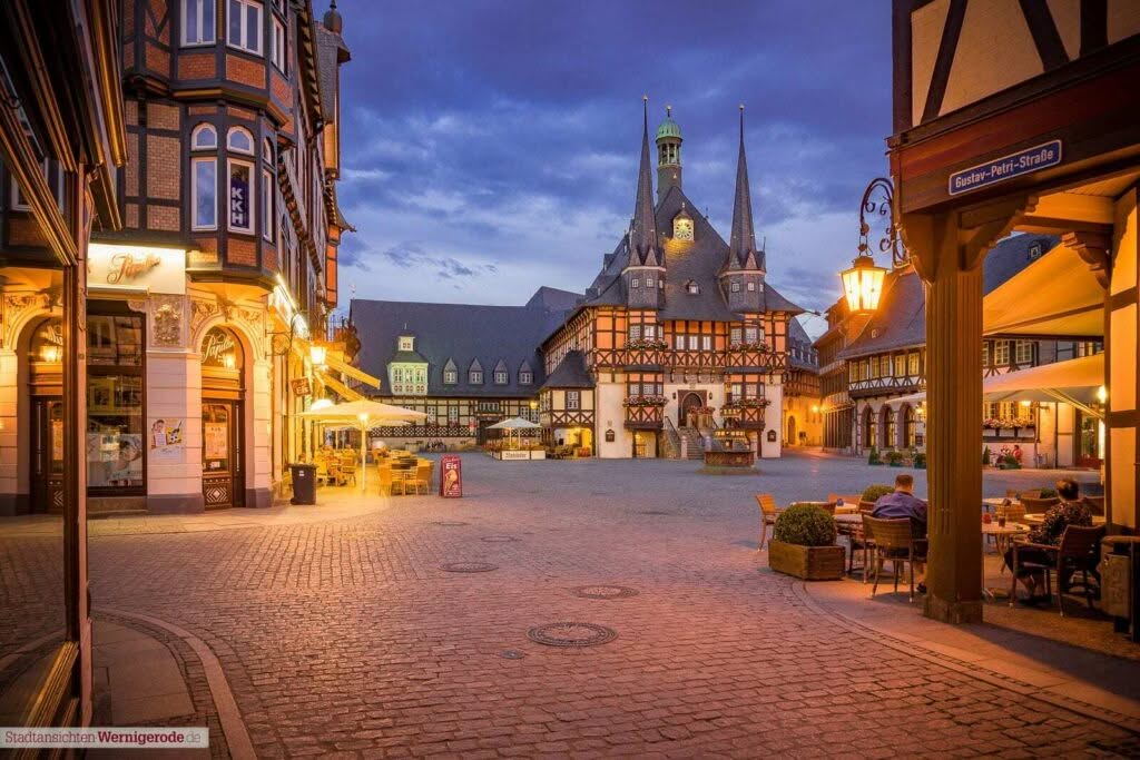Marktplatz bei Nacht