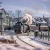 Winterliche Schmalspurbahn auf Westerntorkreuzung